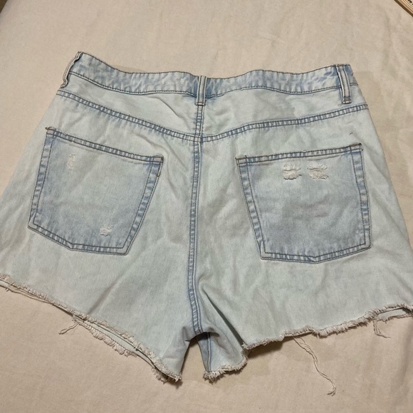 Refuge Denim Chelsea Light Blue Denim Shorts | Distressed - Picture 6 of 16